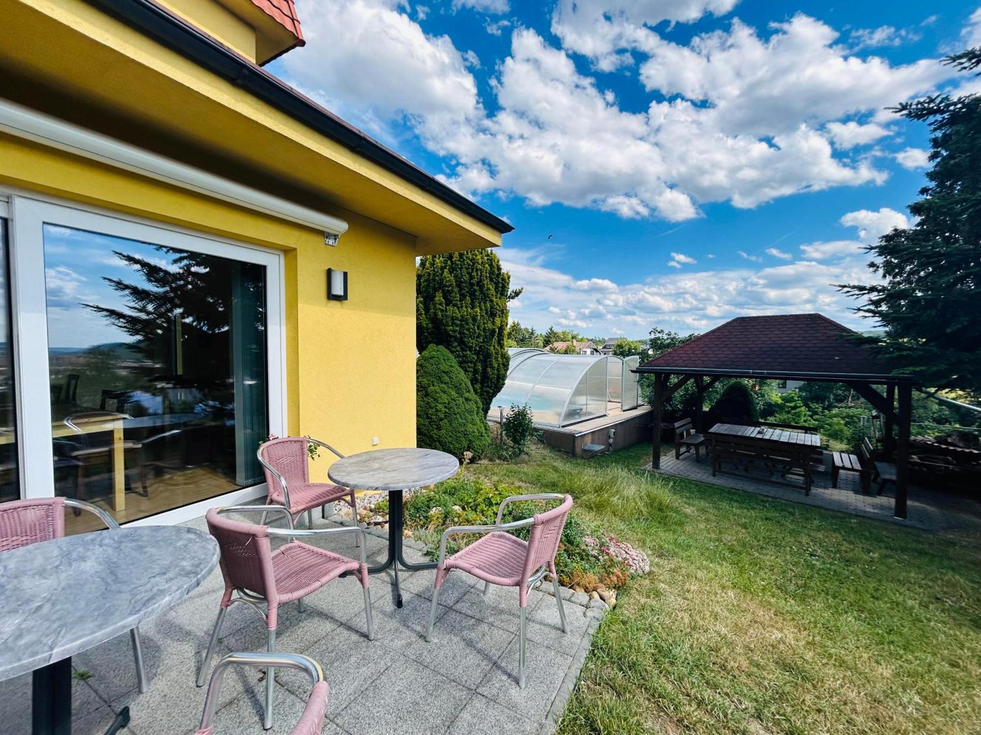 Pension Primus Beroun  Buitenkant foto